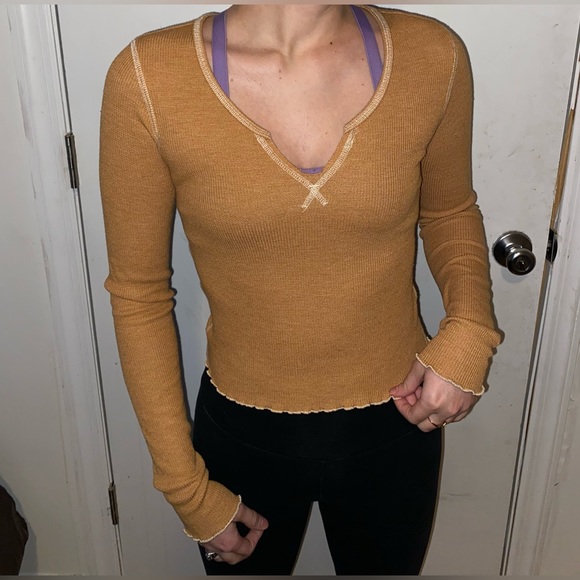 American Eagle xs ruffled long sleeve - Picture 8 of 8